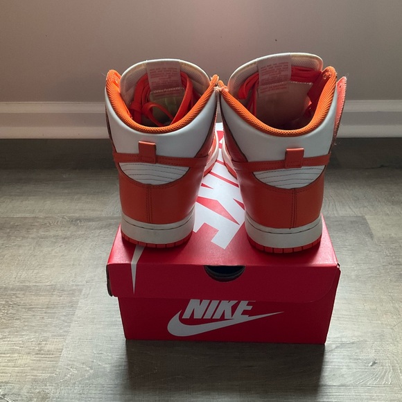 NIKE DUNKS TWO PAIR - Picture 15 of 15